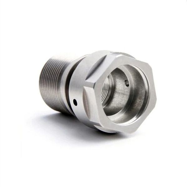 Prototipo de portaagujas con varilla roscada de cinco ejes